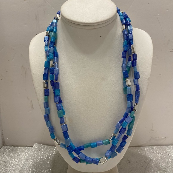 Blue and Silver Beaded Necklace - Picture 2 of 7